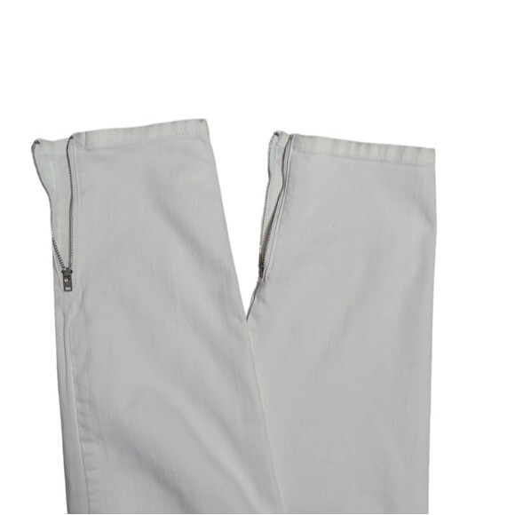 Chicos Women's Platinum Denim Ultimate fit white ankle zip jeans Size S - Picture 3 of 11